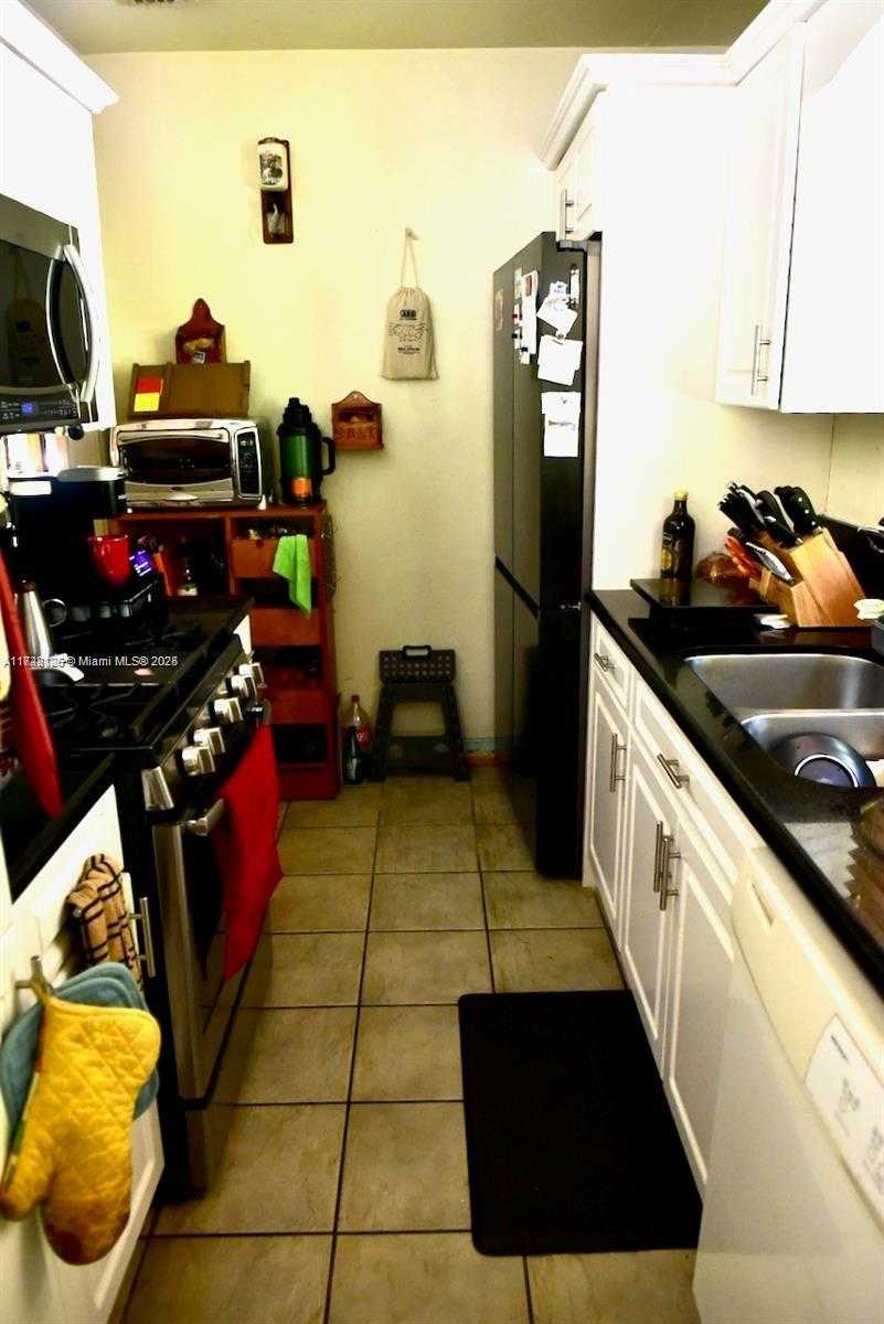 Small Image of 711 NORTH EAST 61ST ST, Miami Number 11