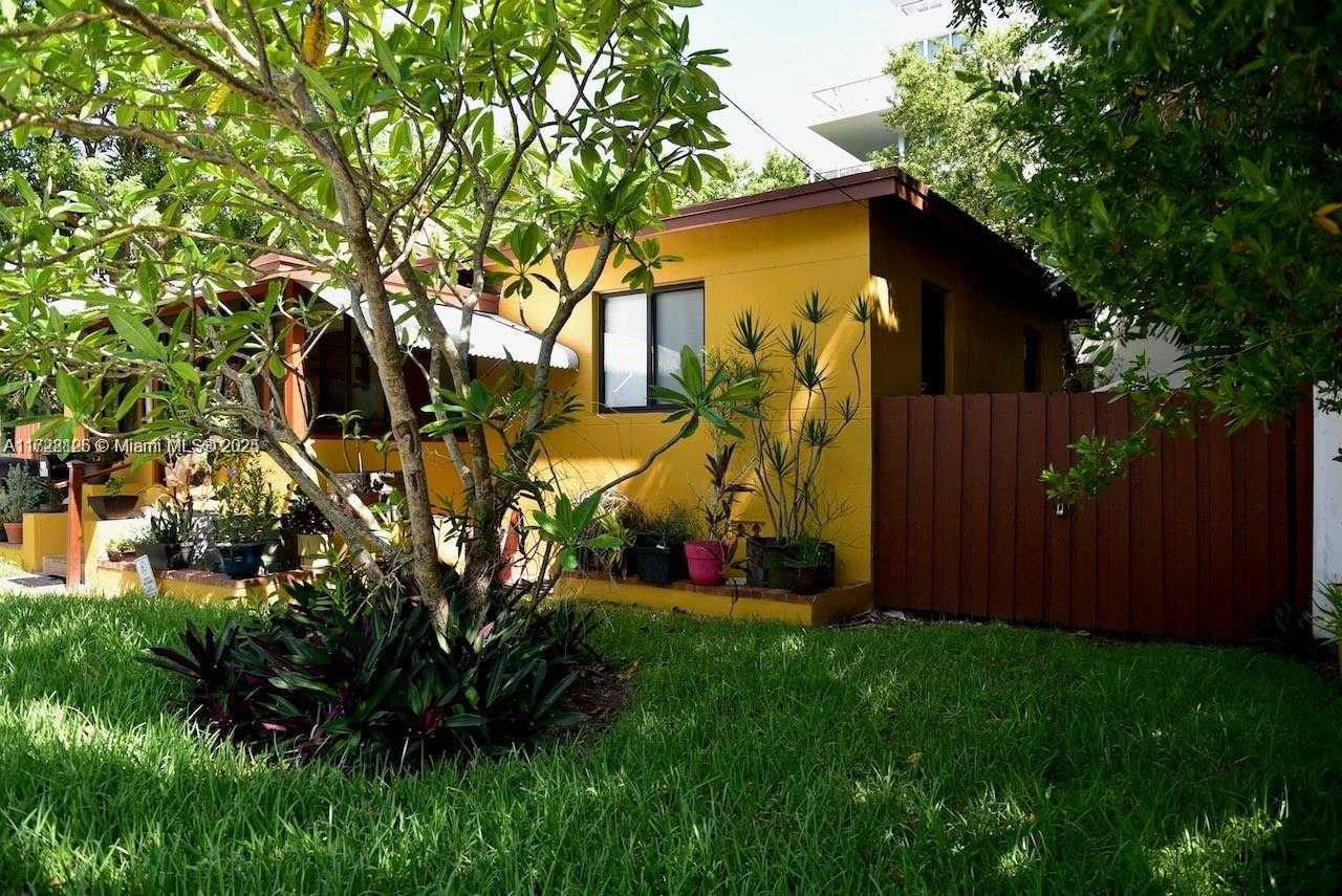 Small Image of 711 NORTH EAST 61ST ST, Miami Number 17