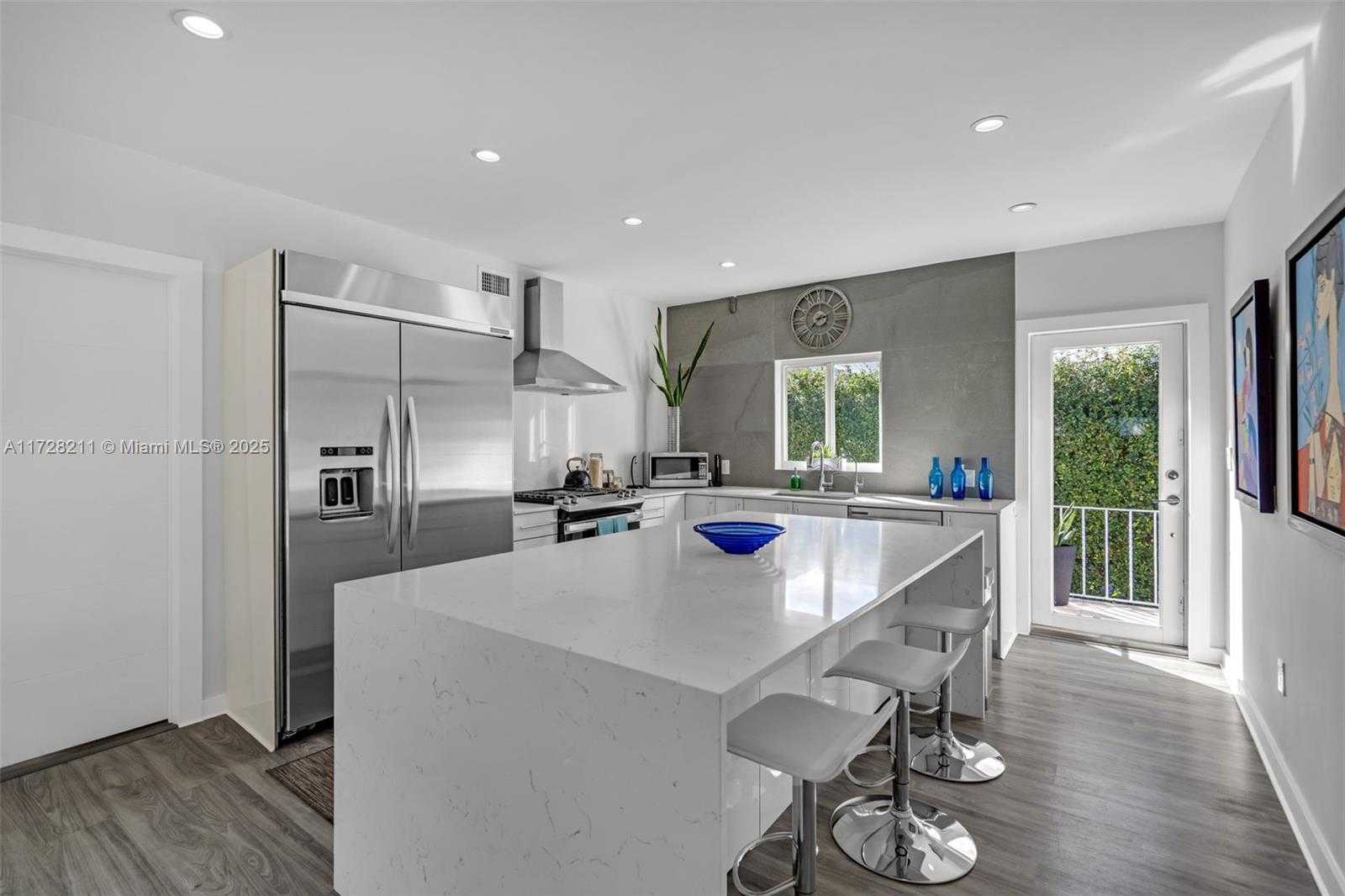 Small Image of 1226 NE 100th St, Miami Shores, FL 33138, USA Number 13