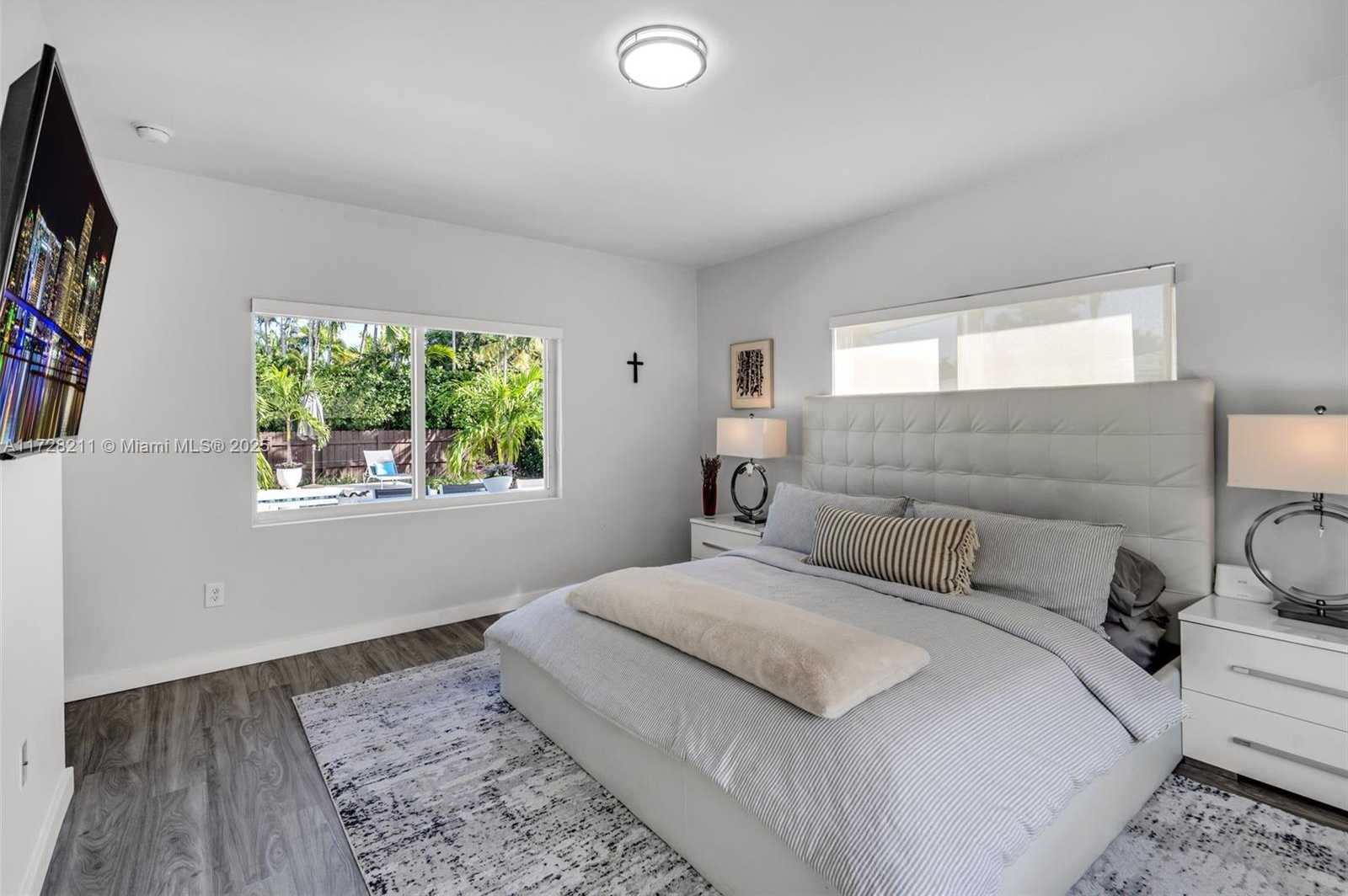 Small Image of 1226 NE 100th St, Miami Shores, FL 33138, USA Number 19