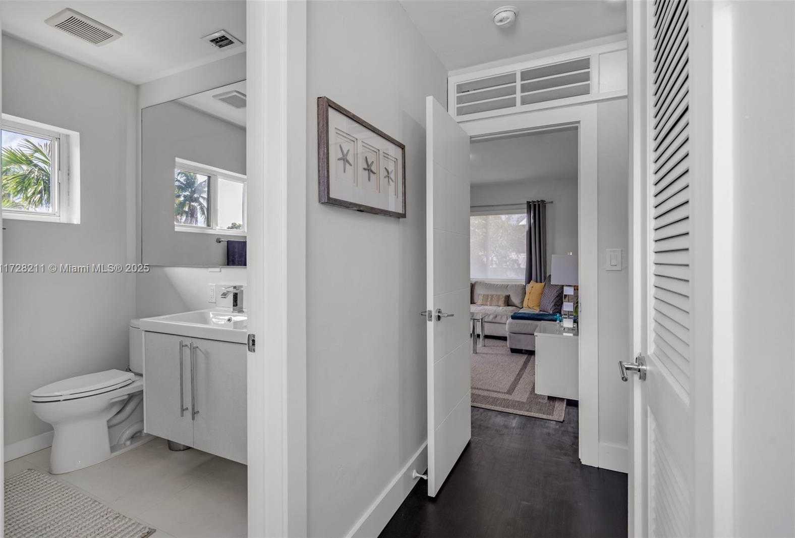 Small Image of 1226 NE 100th St, Miami Shores, FL 33138, USA Number 23