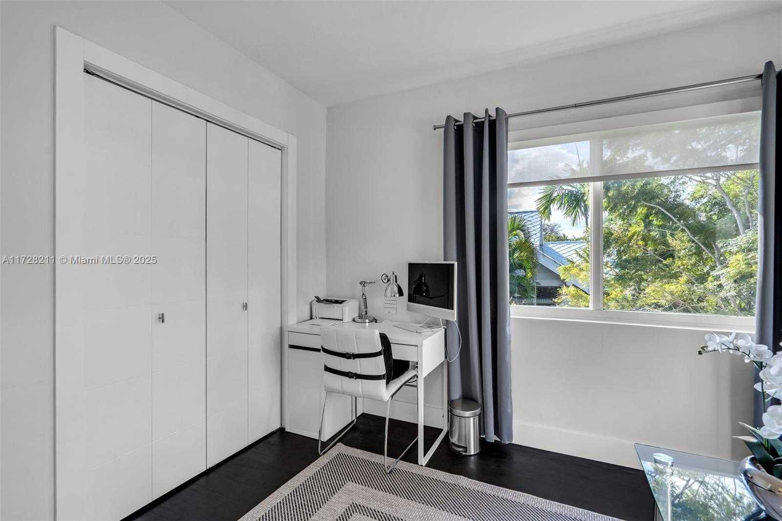 Small Image of 1226 NE 100th St, Miami Shores, FL 33138, USA Number 25