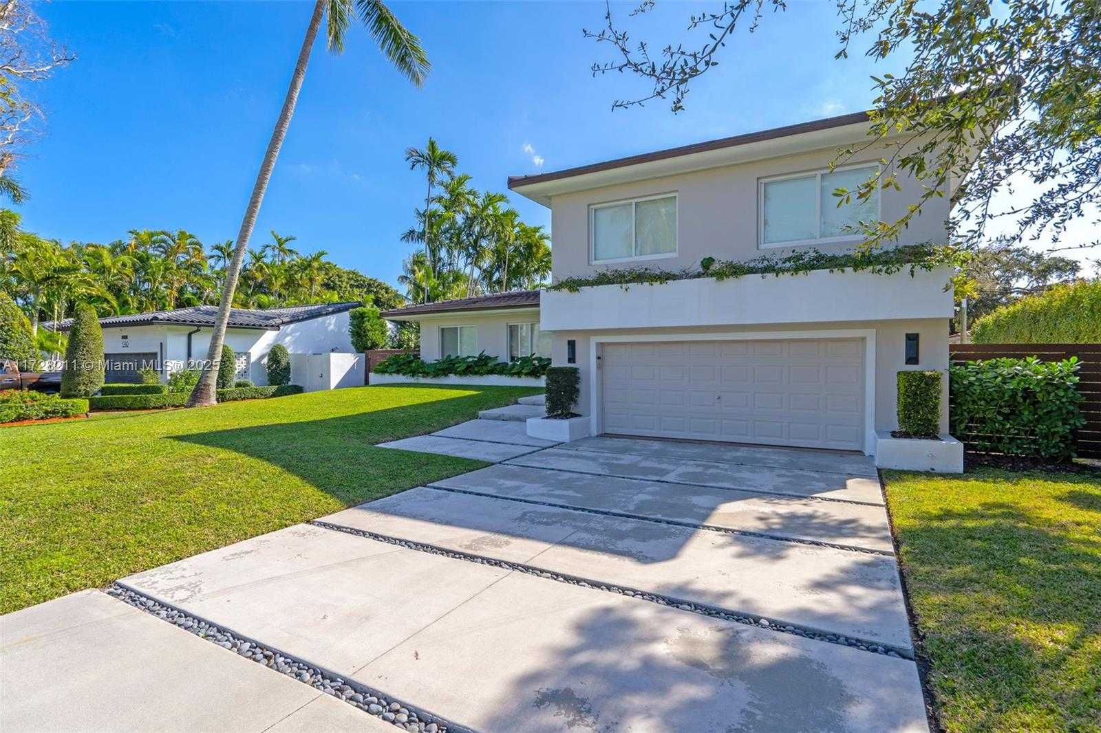 Small Image of 1226 NE 100th St, Miami Shores, FL 33138, USA Number 3