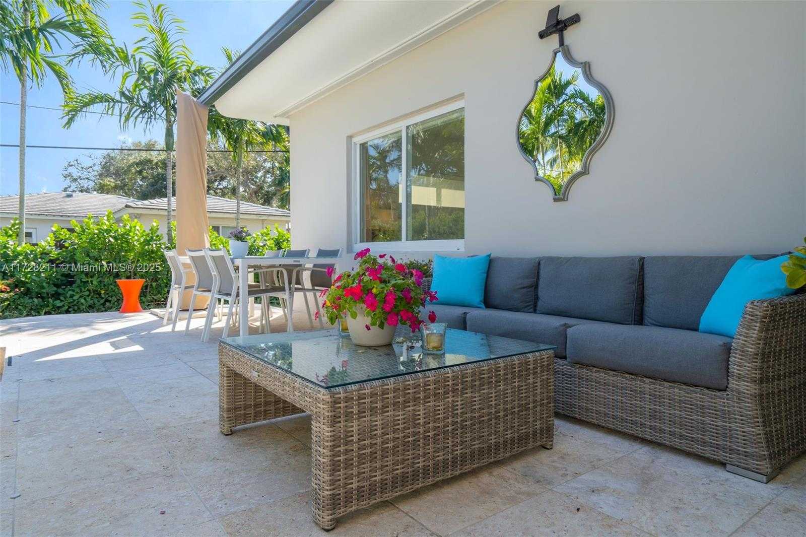 Small Image of 1226 NE 100th St, Miami Shores, FL 33138, USA Number 34