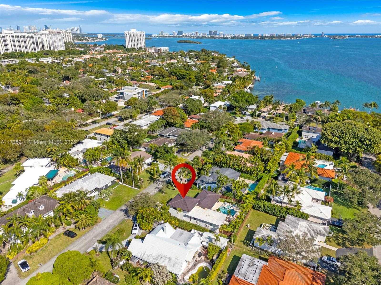 Small Image of 1226 NE 100th St, Miami Shores, FL 33138, USA Number 39