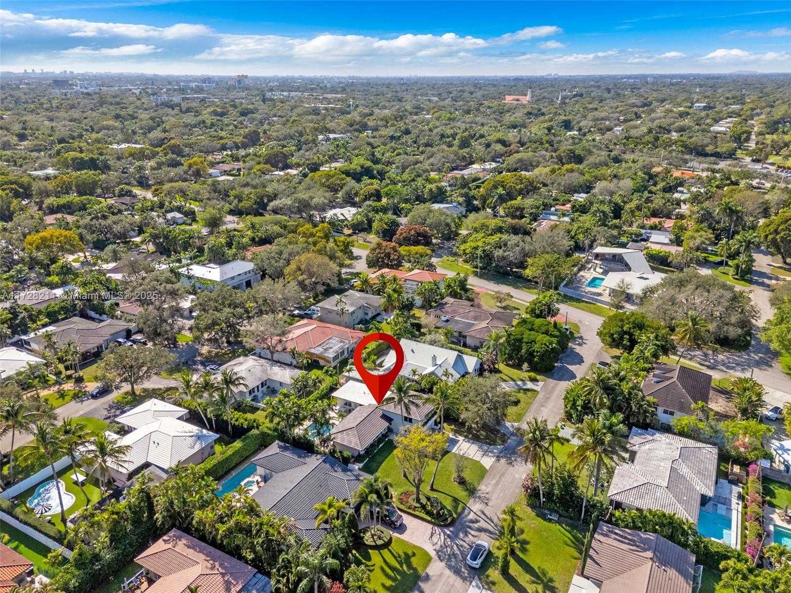 Small Image of 1226 NE 100th St, Miami Shores, FL 33138, USA Number 41
