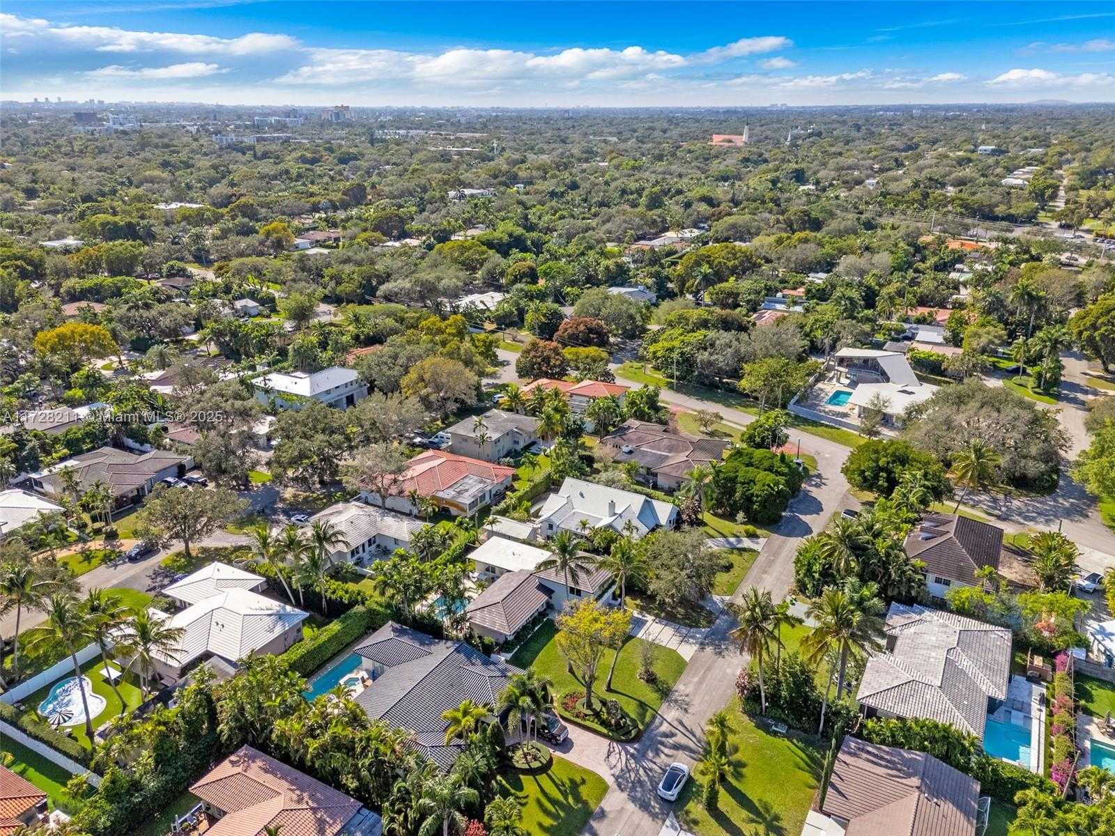 Small Image of 1226 NE 100th St, Miami Shores, FL 33138, USA Number 42
