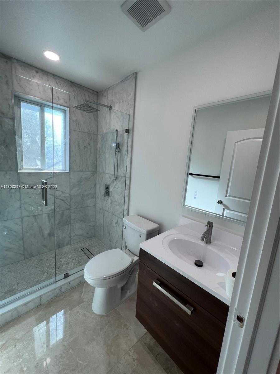 Small Image of 2114 PLUNKETT ST, Hollywood Number 10
