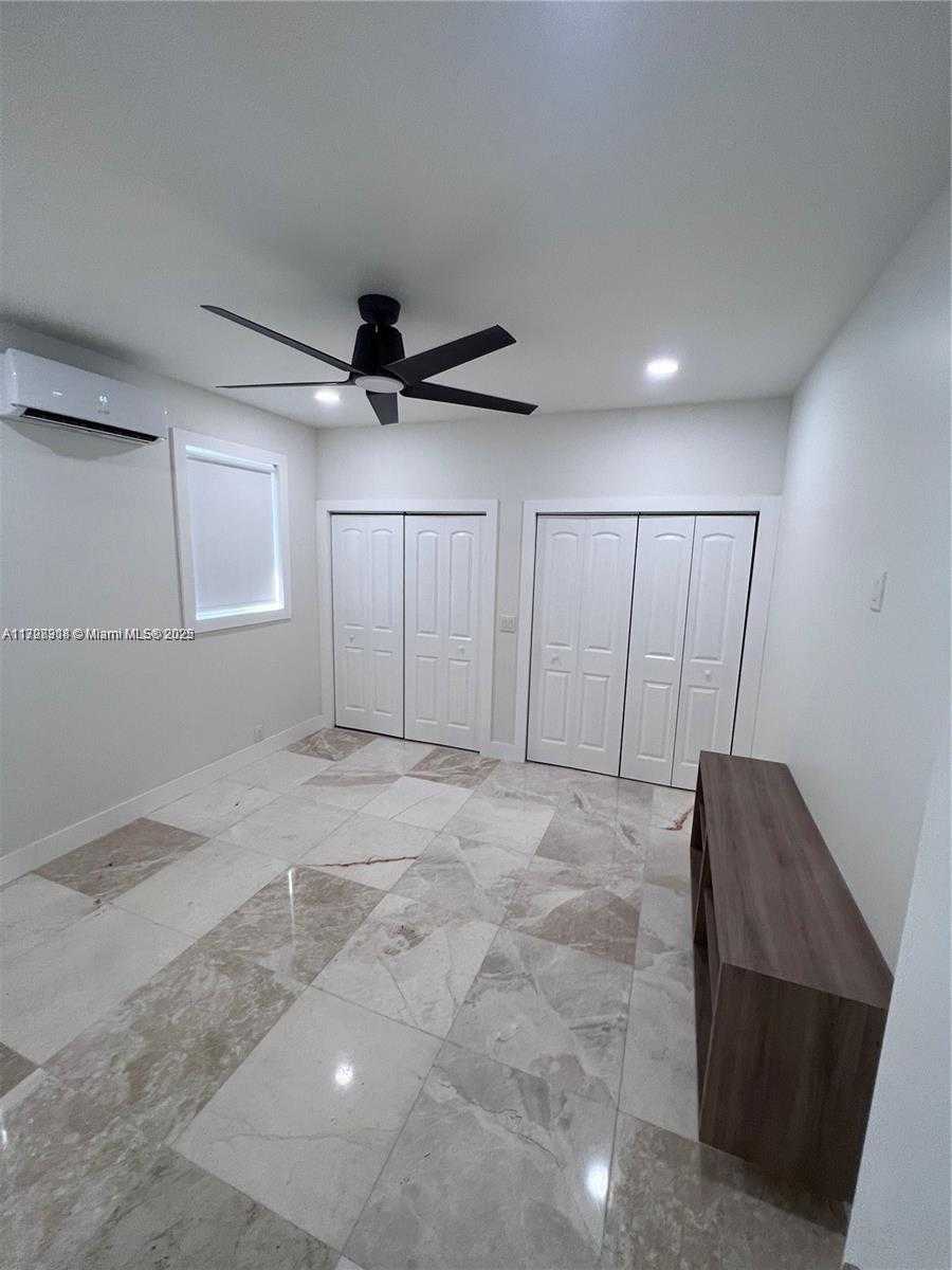 Small Image of 2114 PLUNKETT ST, Hollywood Number 12