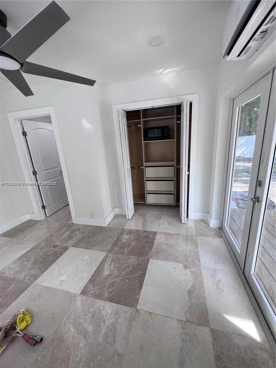 Small Image of 2114 PLUNKETT ST, Hollywood Number 14