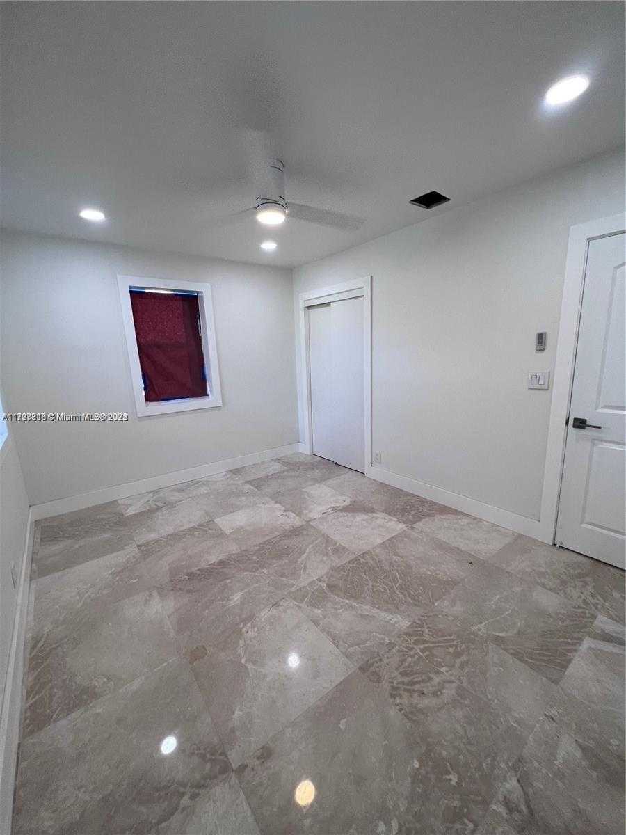 Small Image of 2114 PLUNKETT ST, Hollywood Number 8