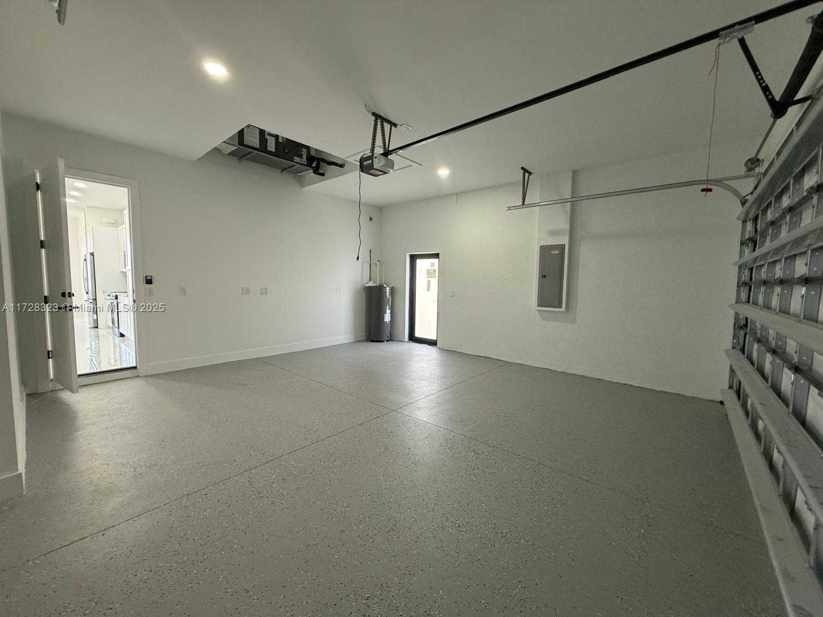 Small Image of 1320 NE 14TH AVE, Cape Coral Number 22
