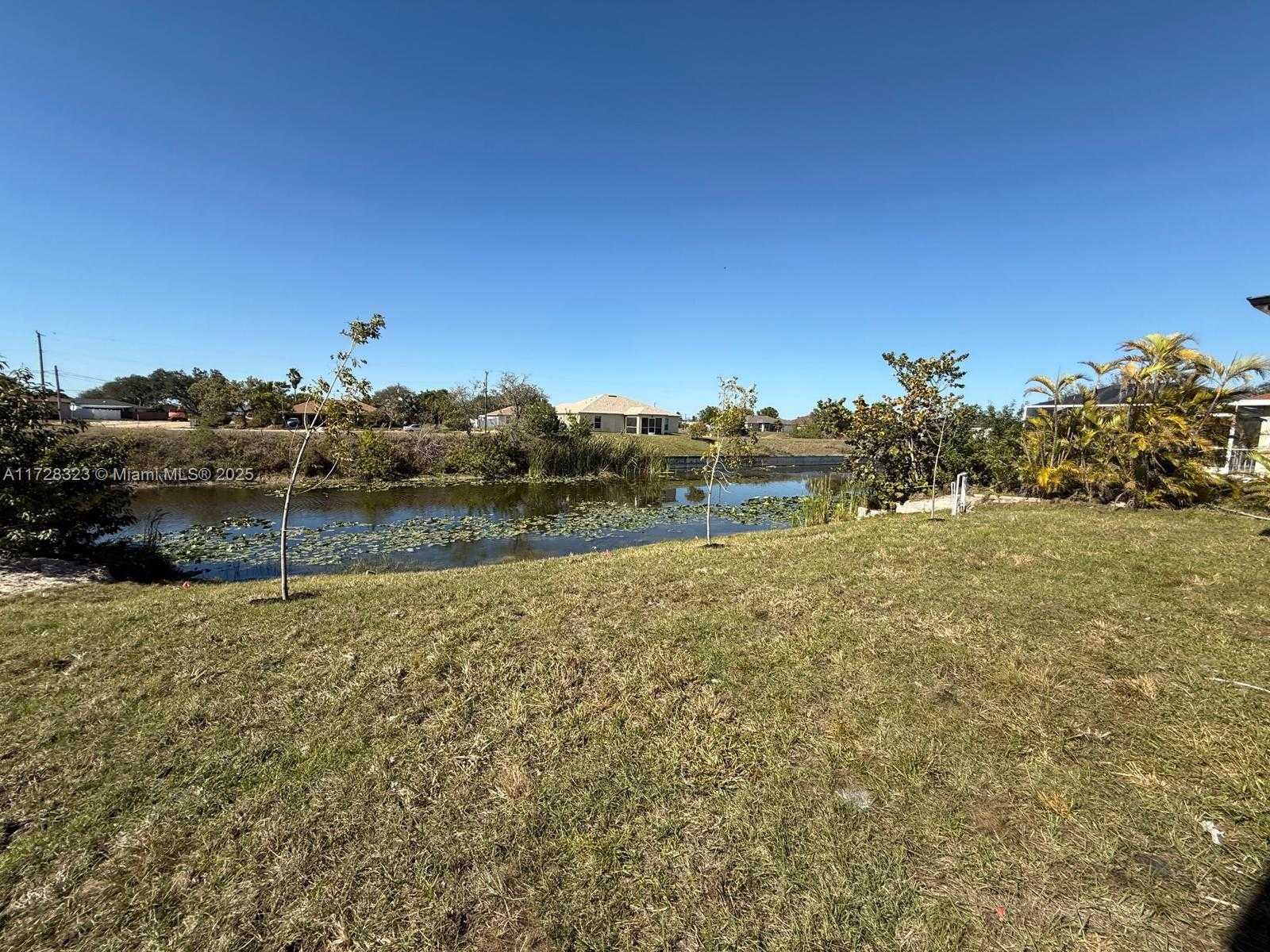 Small Image of 1320 NE 14TH AVE, Cape Coral Number 30