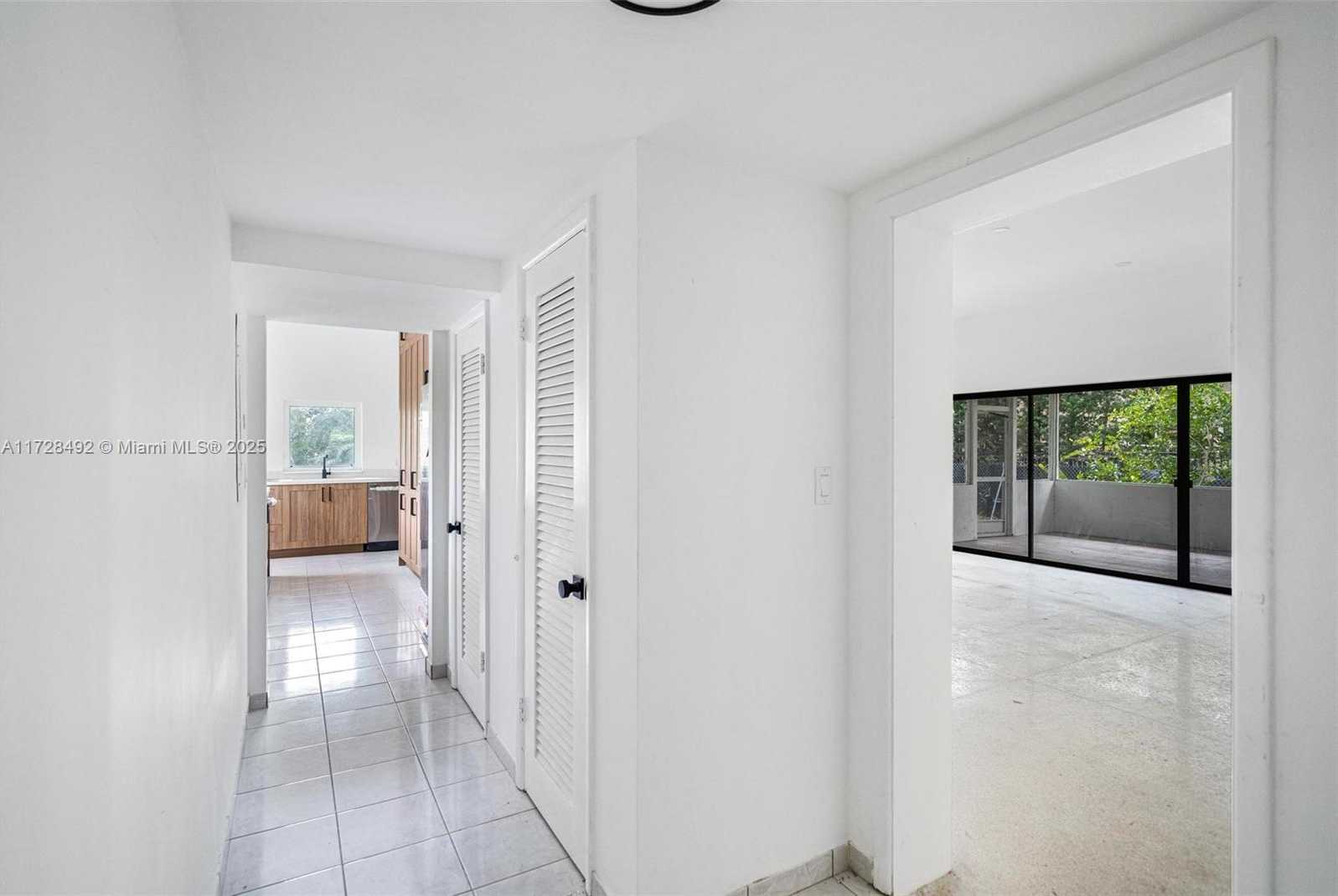 Small Image of 253 BAL CROSS DR, Bal Harbour Number 13