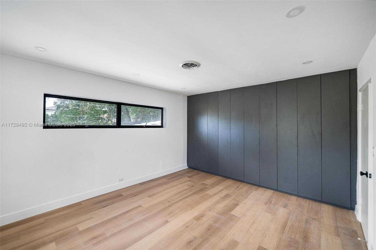 Small Image of 253 BAL CROSS DR, Bal Harbour Number 14