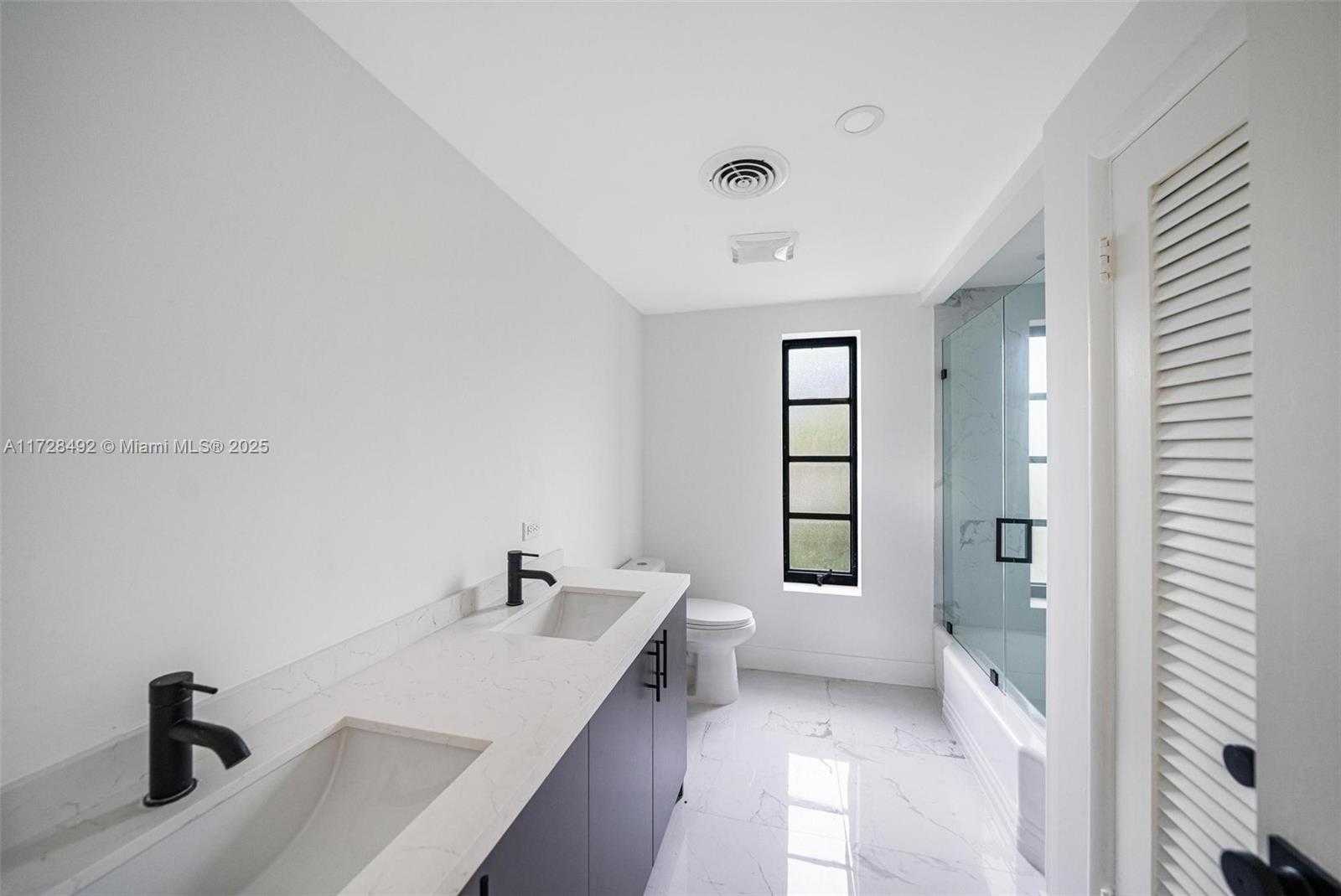 Small Image of 253 BAL CROSS DR, Bal Harbour Number 15