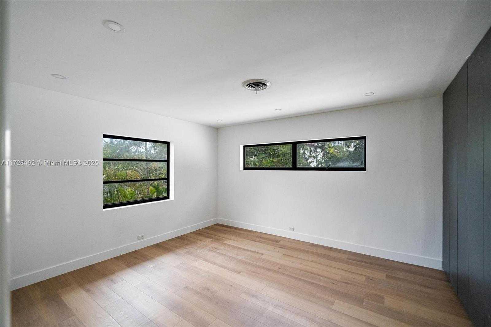 Small Image of 253 BAL CROSS DR, Bal Harbour Number 20