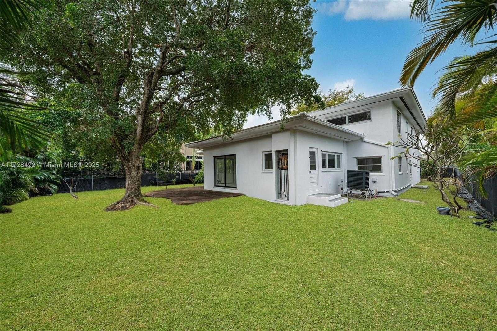 Small Image of 253 BAL CROSS DR, Bal Harbour Number 25
