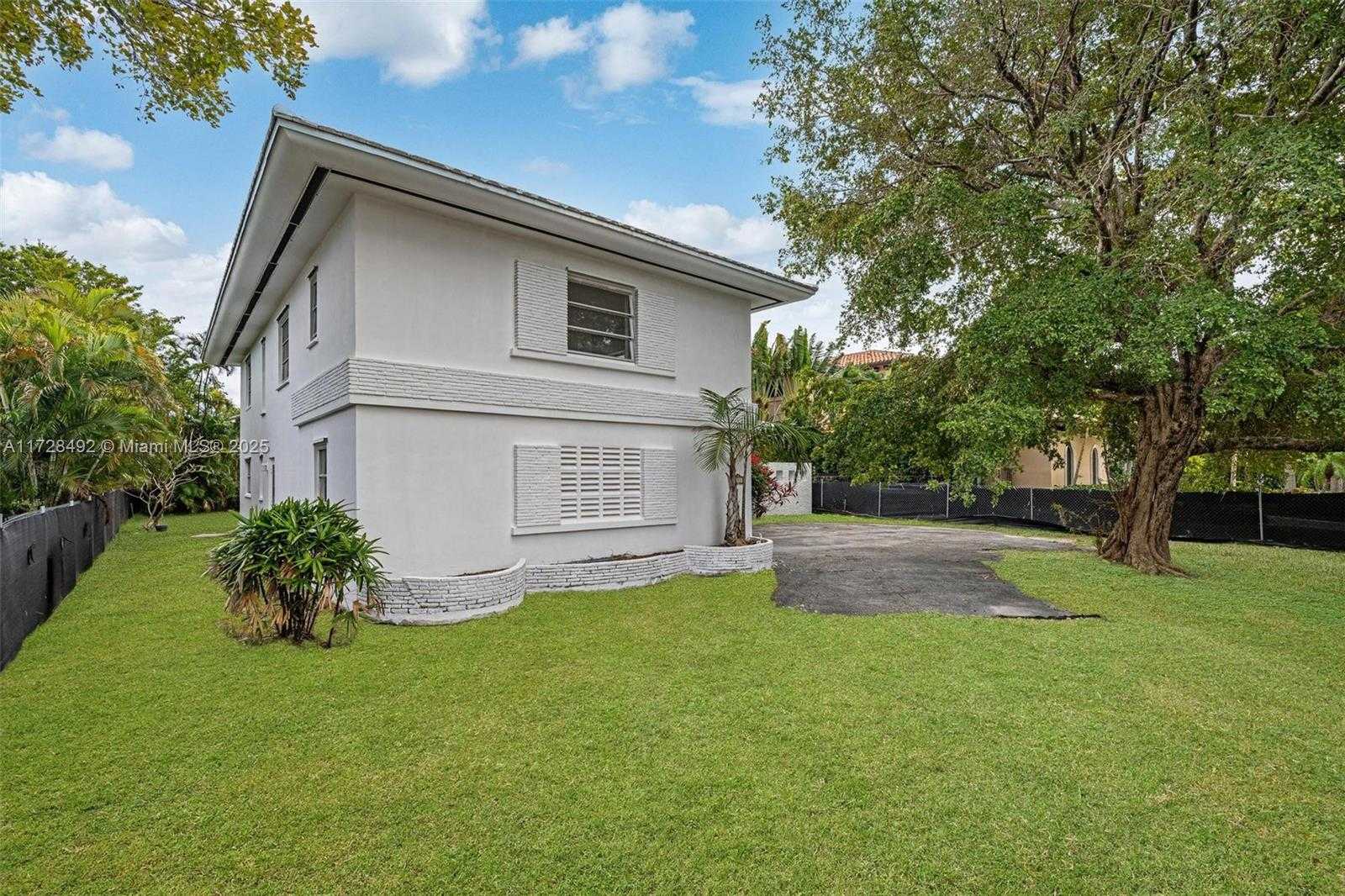Small Image of 253 BAL CROSS DR, Bal Harbour Number 26