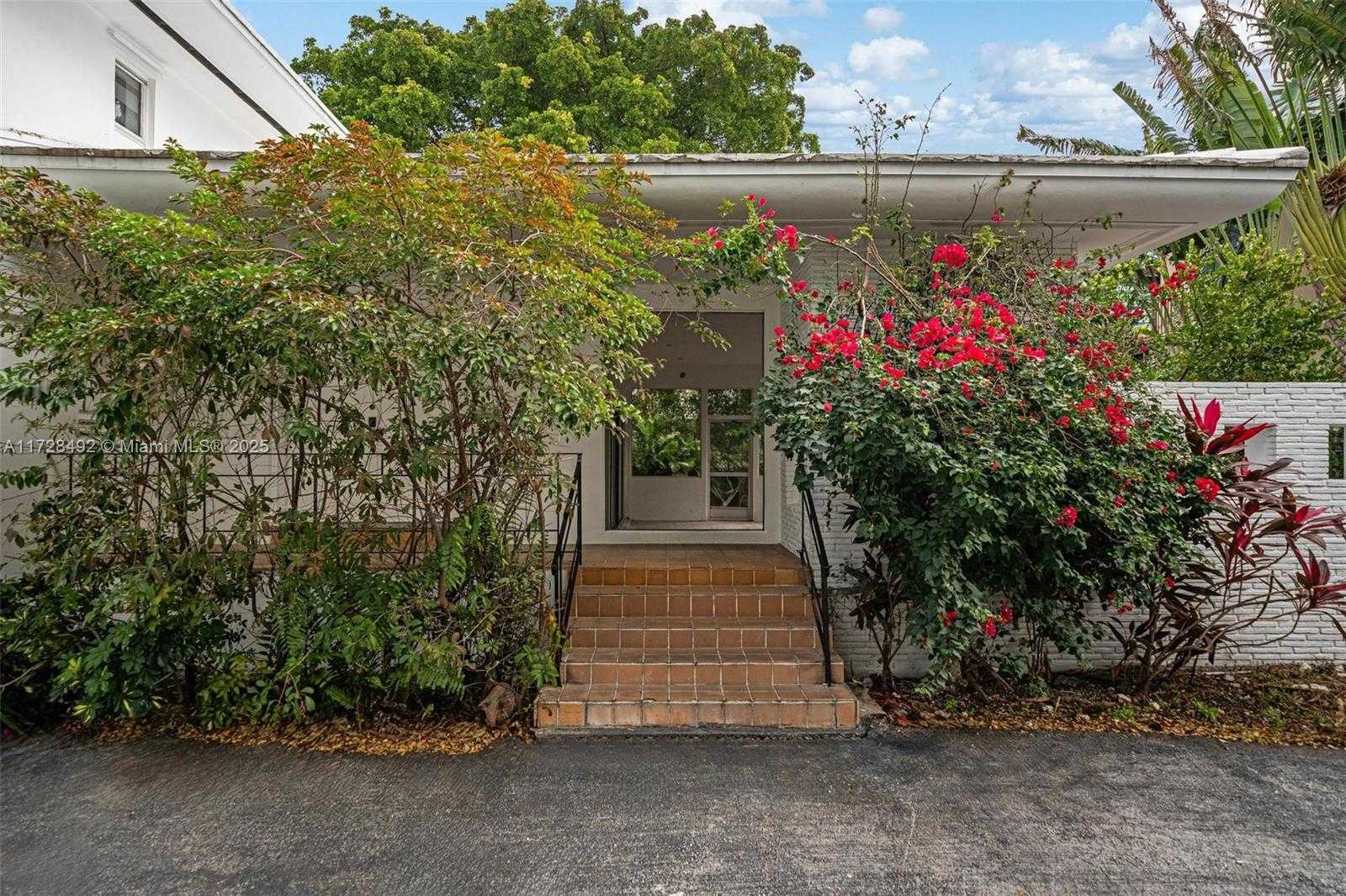 Small Image of 253 BAL CROSS DR, Bal Harbour Number 30