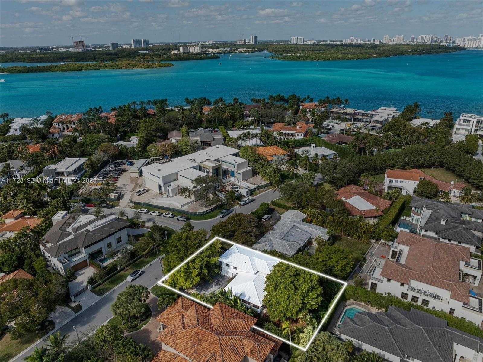 Small Image of 253 BAL CROSS DR, Bal Harbour Number 38