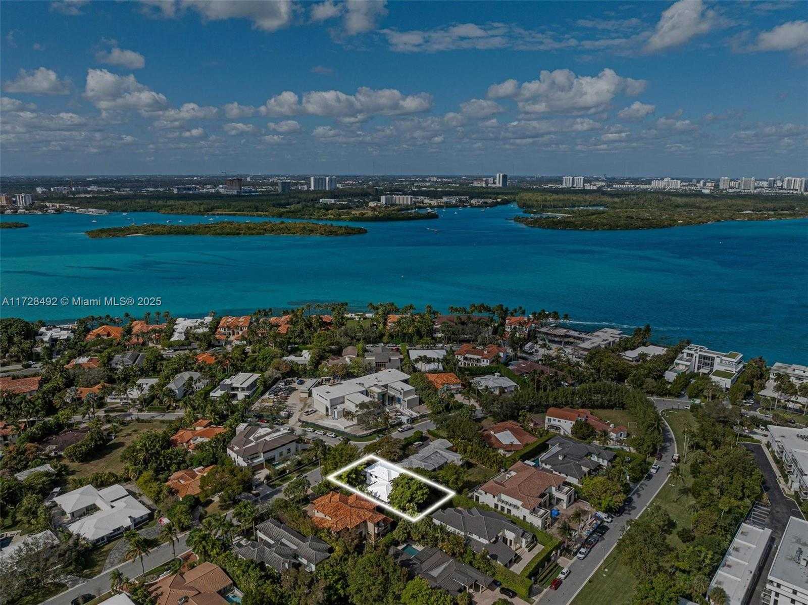 Small Image of 253 BAL CROSS DR, Bal Harbour Number 40