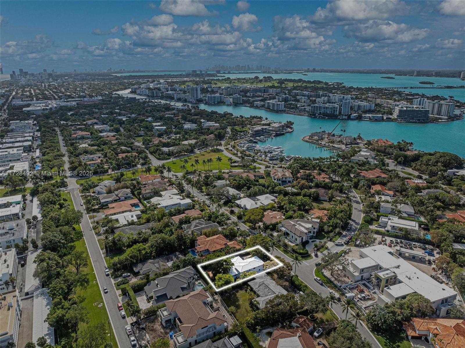 Small Image of 253 BAL CROSS DR, Bal Harbour Number 42