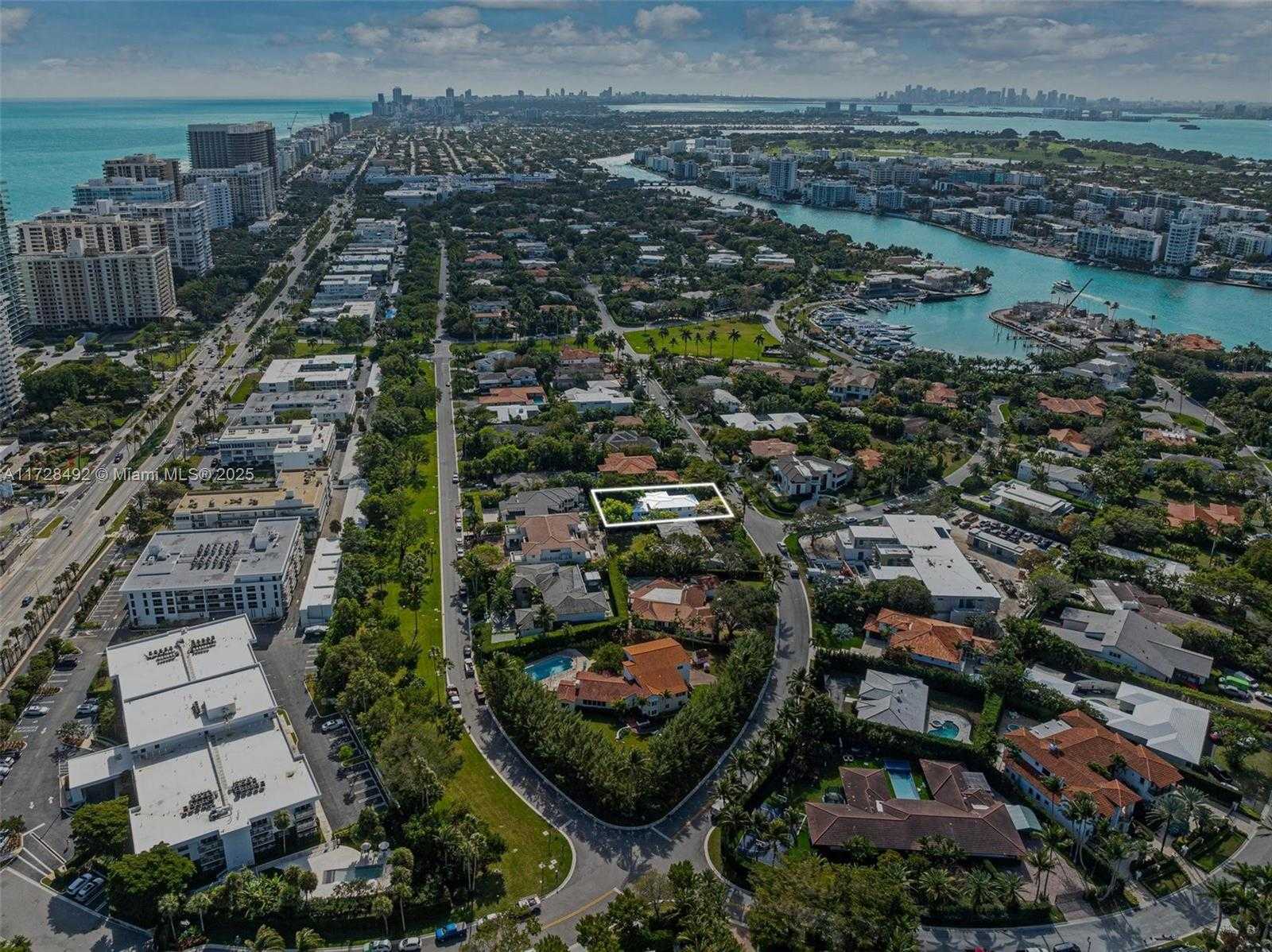 Small Image of 253 BAL CROSS DR, Bal Harbour Number 46