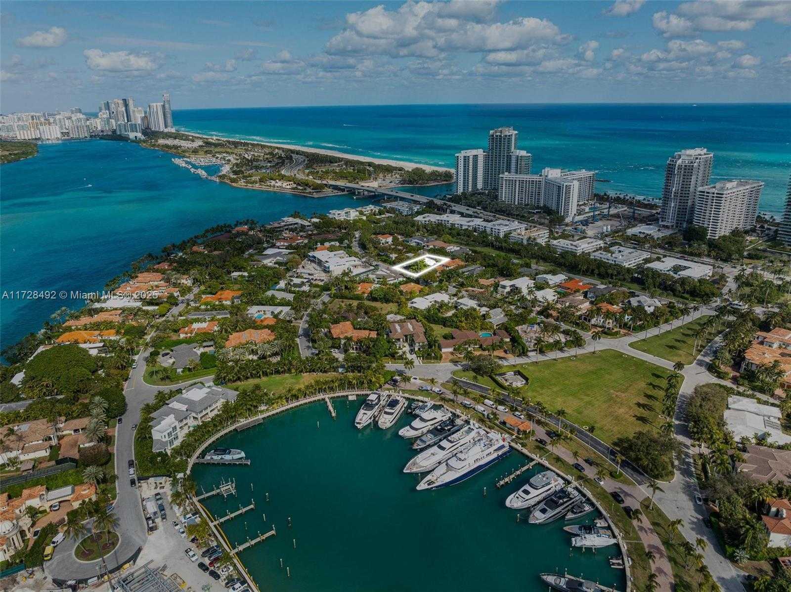 Small Image of 253 BAL CROSS DR, Bal Harbour Number 47