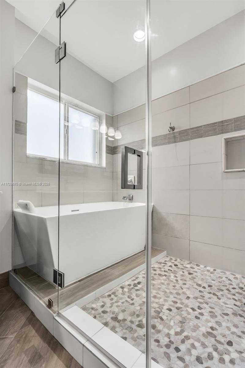 Small Image of 9793 NORTH WEST 29TH TER, Doral Number 20