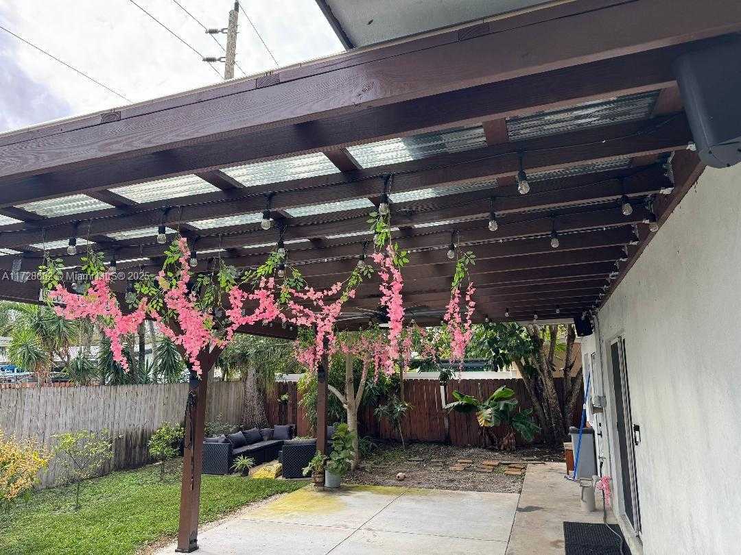 Small Image of 8340 NORTH WEST 16TH ST, Pembroke Pines Number 2