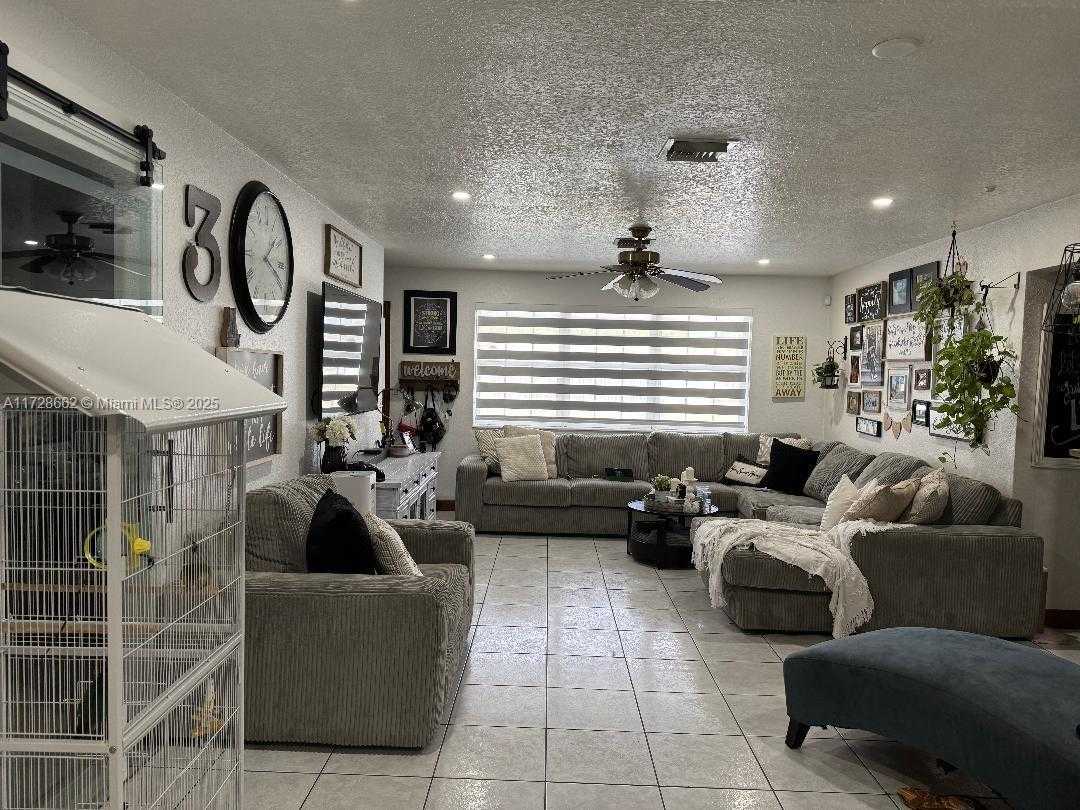 Small Image of 8340 NORTH WEST 16TH ST, Pembroke Pines Number 4
