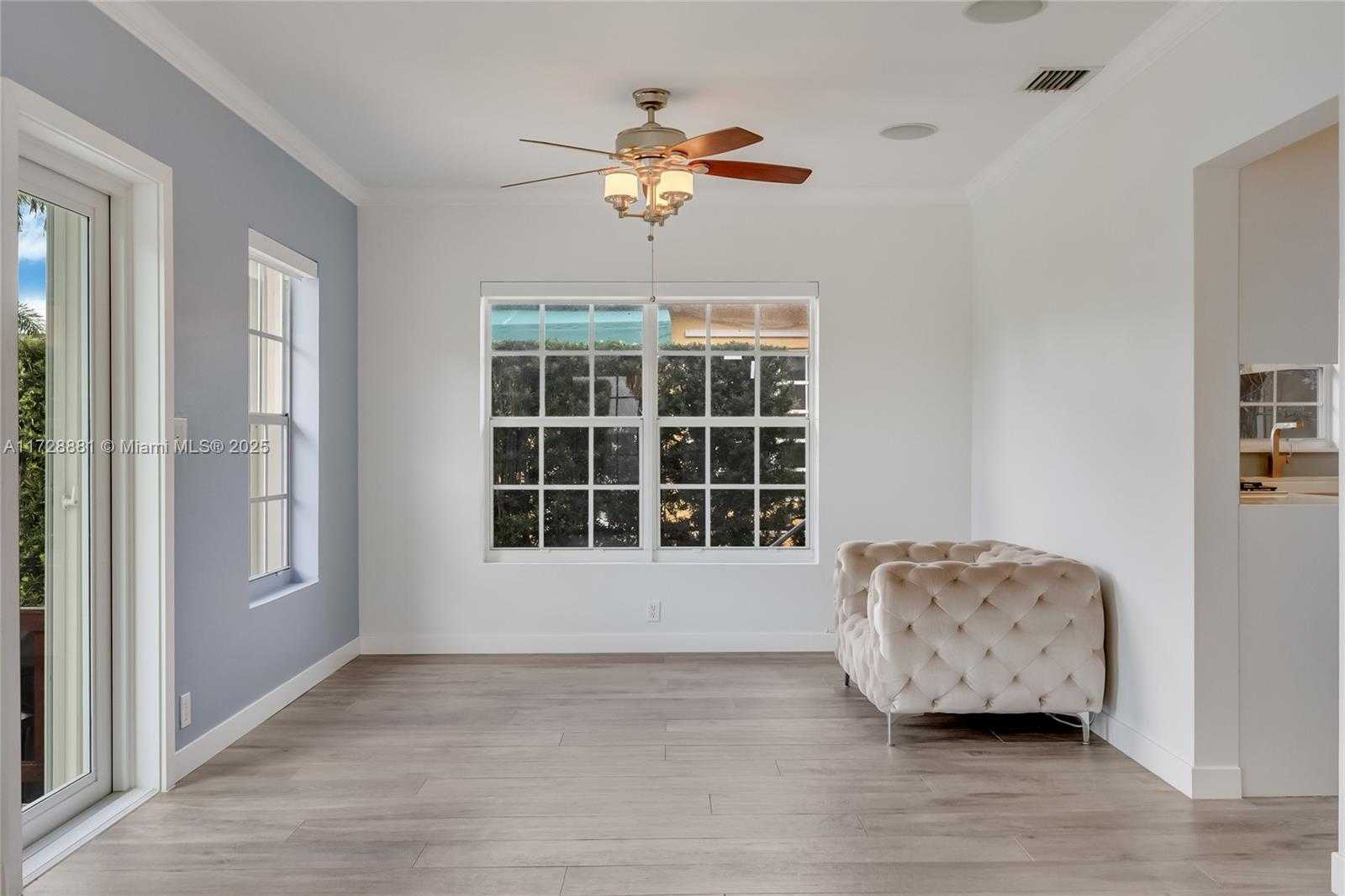 Small Image of 8934 Emerson Ave, Surfside, FL 33154, USA Number 14