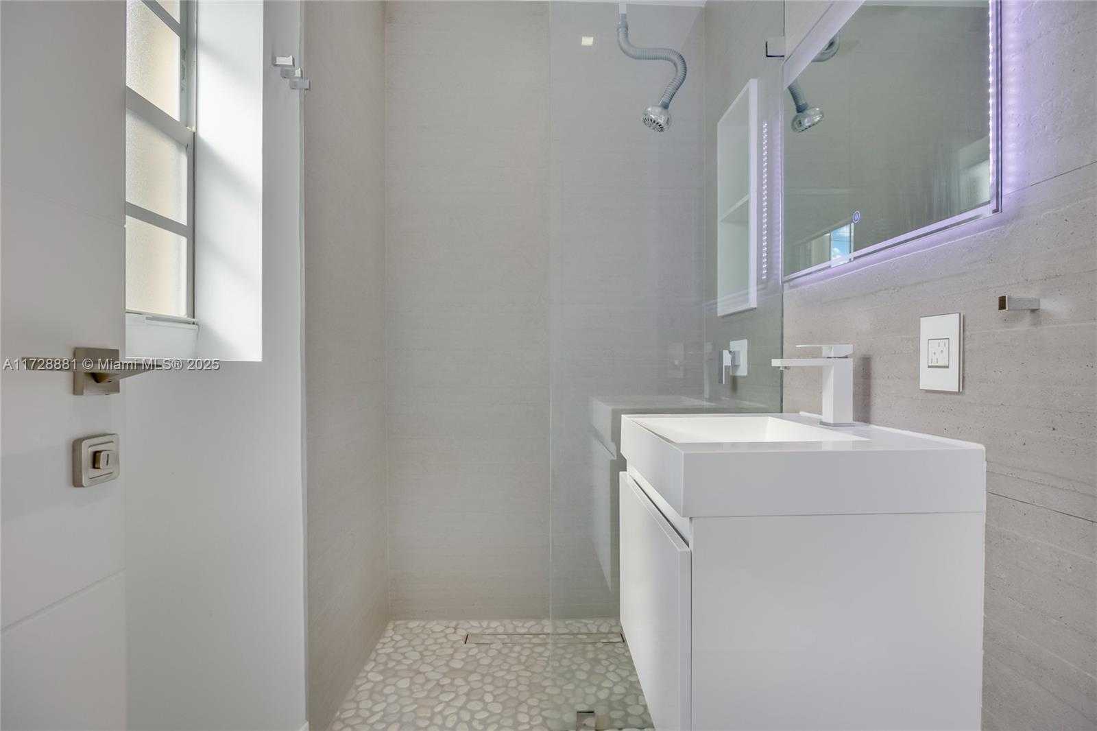 Small Image of 8934 Emerson Ave, Surfside, FL 33154, USA Number 19