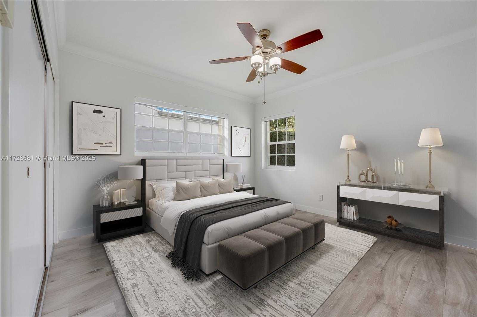 Small Image of 8934 Emerson Ave, Surfside, FL 33154, USA Number 20