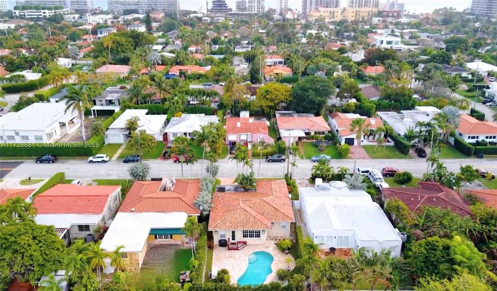 Small Image of 8934 Emerson Ave, Surfside, FL 33154, USA Number 32