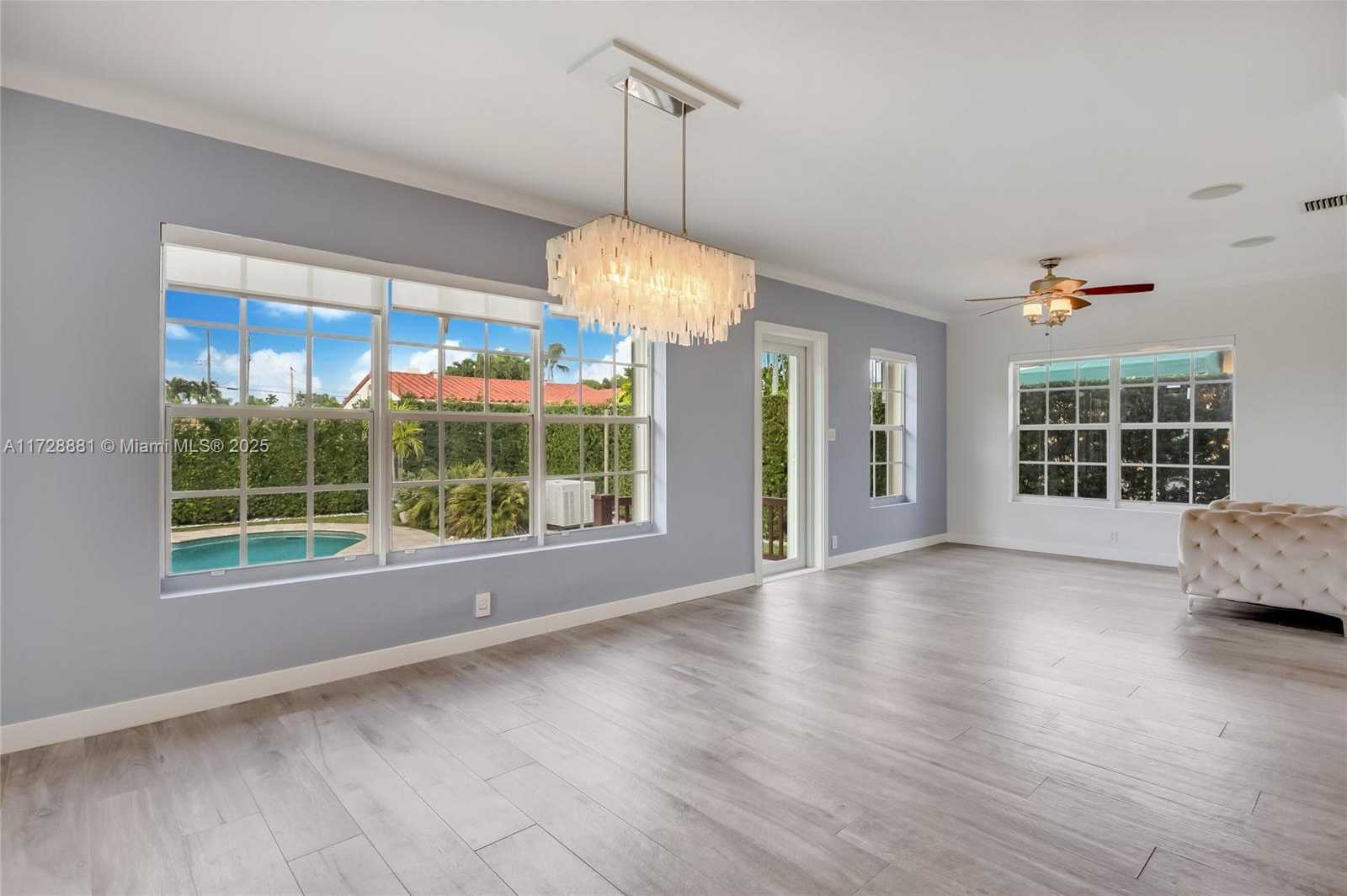 Small Image of 8934 Emerson Ave, Surfside, FL 33154, USA Number 9