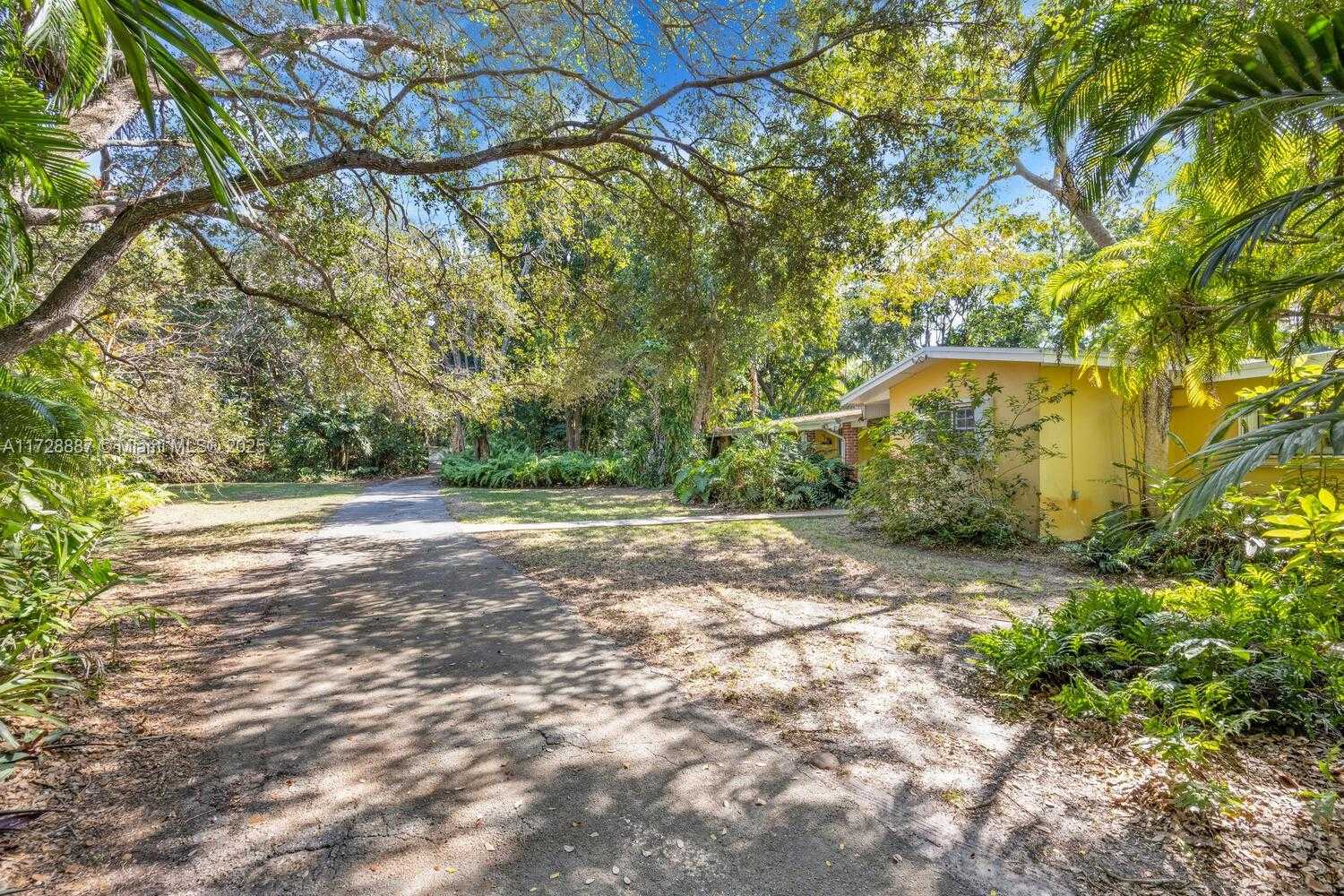 Small Image of 15000 OLD CUTLER RD, Palmetto Bay Number 12