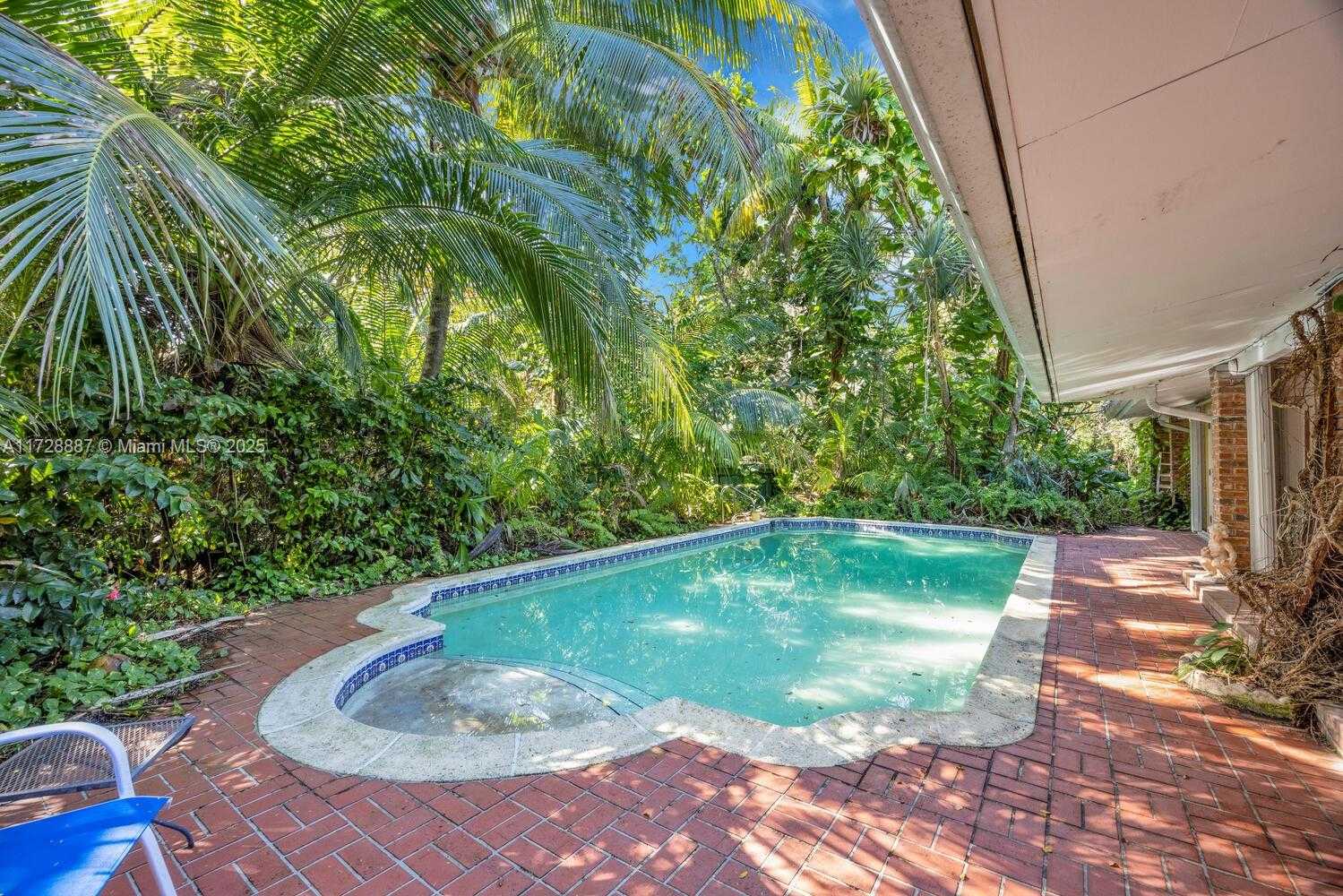 Small Image of 15000 OLD CUTLER RD, Palmetto Bay Number 14