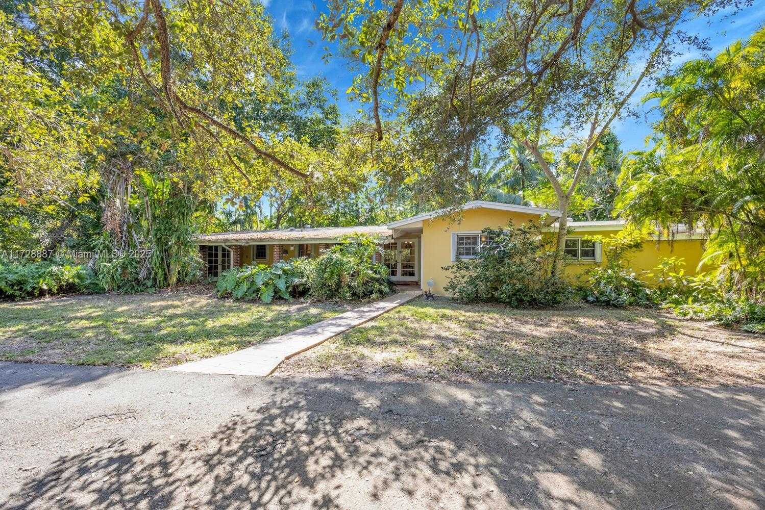 Small Image of 15000 OLD CUTLER RD, Palmetto Bay Number 2