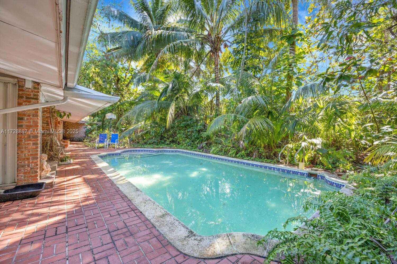 Small Image of 15000 OLD CUTLER RD, Palmetto Bay Number 4