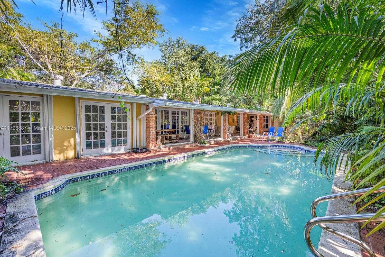 Small Image of 15000 OLD CUTLER RD, Palmetto Bay Number 7
