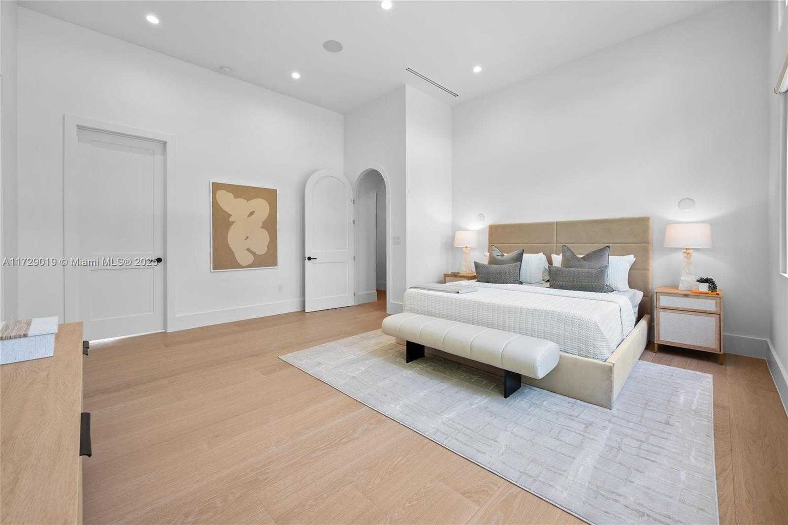 Small Image of 11001 SOUTH WEST 74TH AVE, Pinecrest Number 13