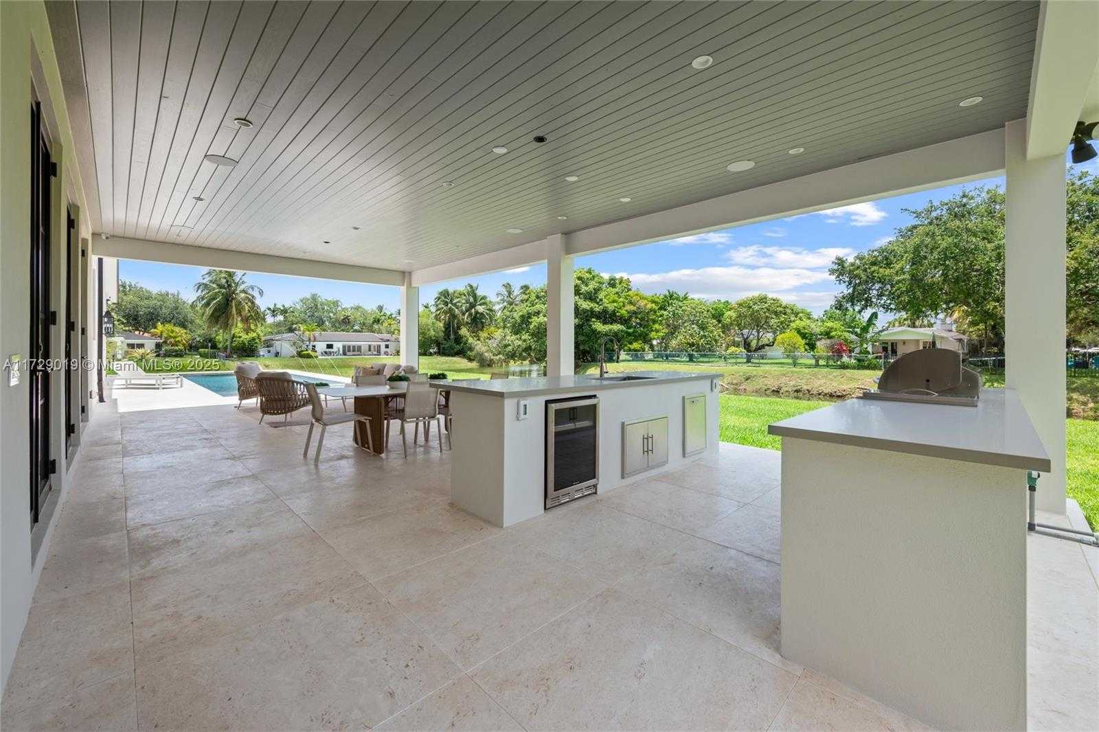 Small Image of 11001 SOUTH WEST 74TH AVE, Pinecrest Number 23