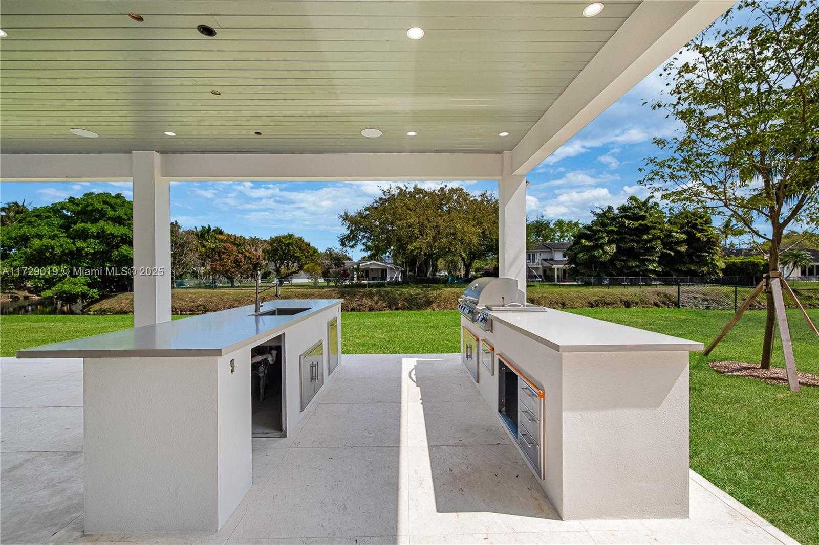 Small Image of 11001 SOUTH WEST 74TH AVE, Pinecrest Number 24