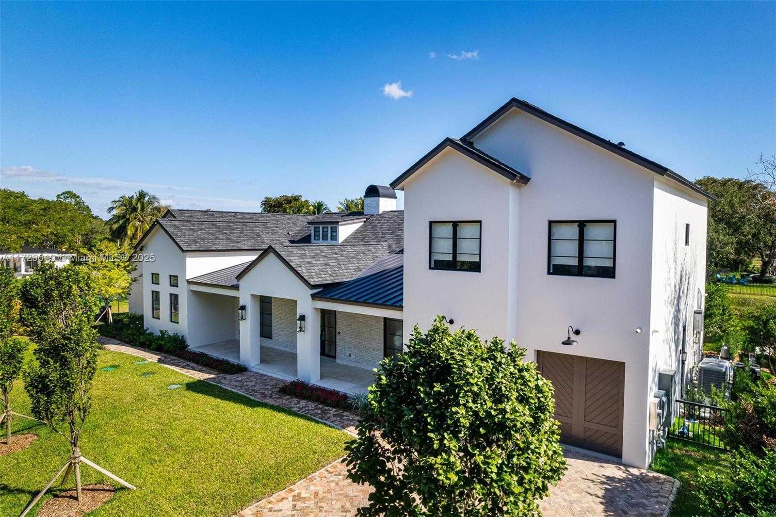Small Image of 11001 SOUTH WEST 74TH AVE, Pinecrest Number 31