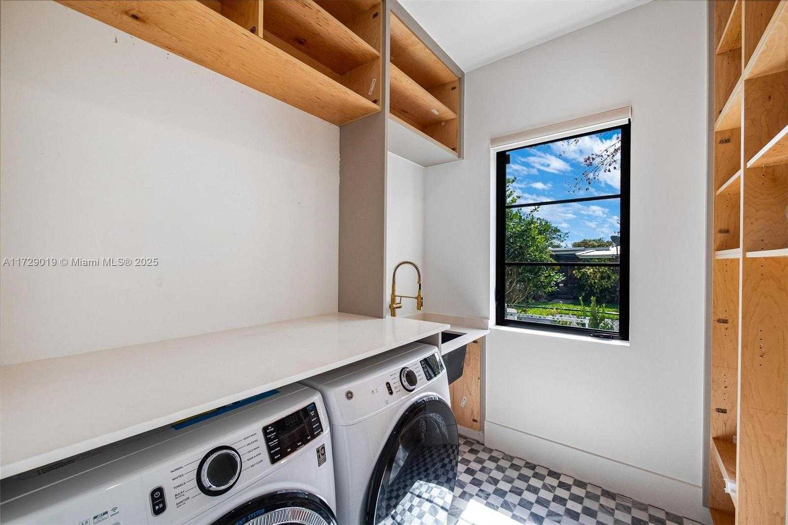 Small Image of 11001 SOUTH WEST 74TH AVE, Pinecrest Number 35