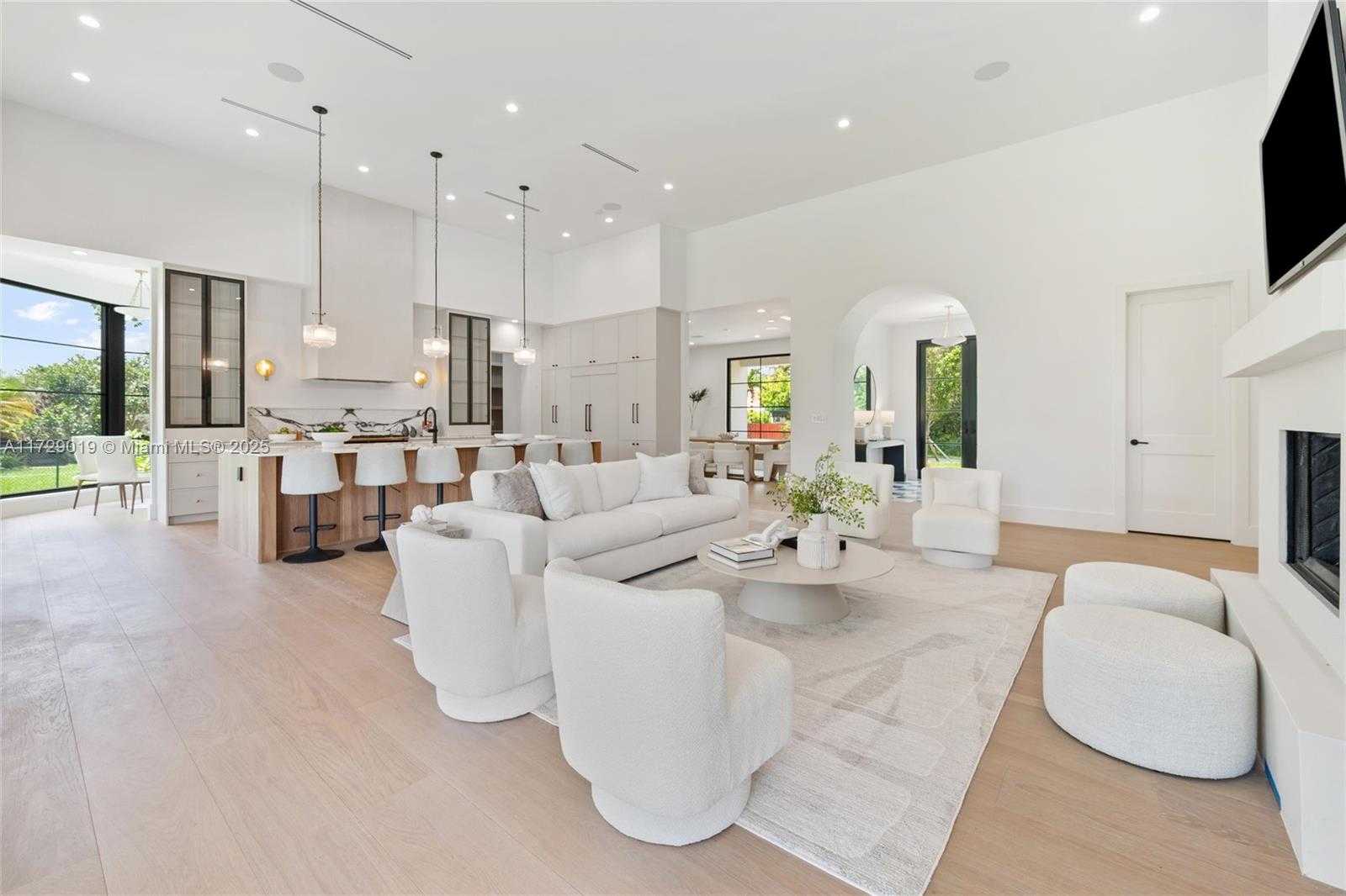 Small Image of 11001 SOUTH WEST 74TH AVE, Pinecrest Number 4
