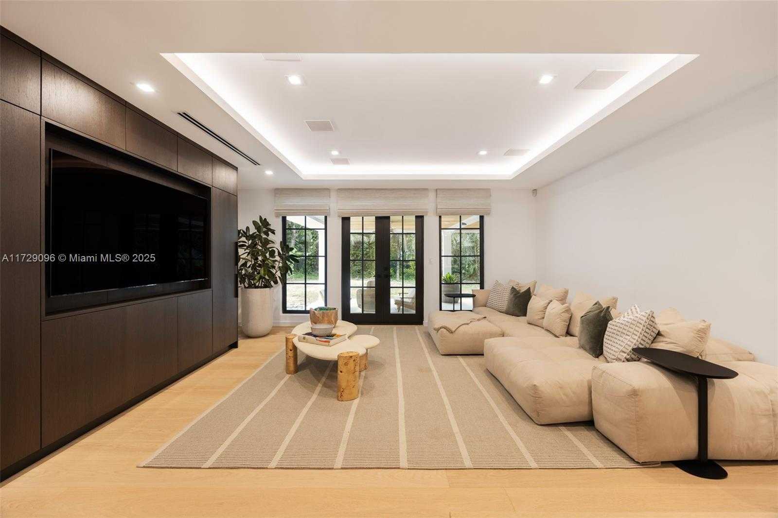 Small Image of 4860 HAMMOCK LAKE DR, Coral Gables Number 13