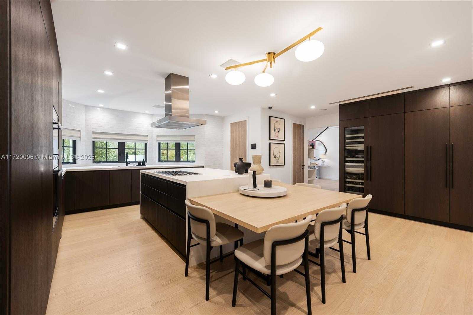 Small Image of 4860 HAMMOCK LAKE DR, Coral Gables Number 16